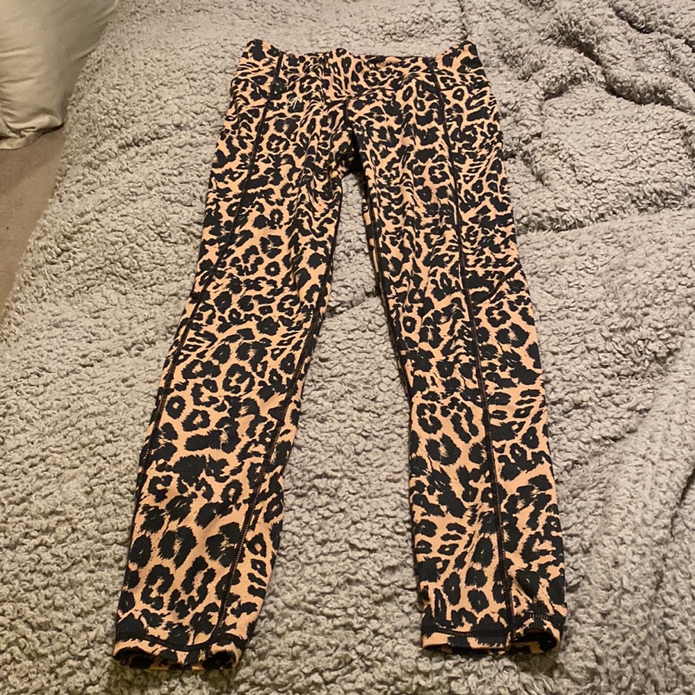 Leopard Leggings women's sz Med